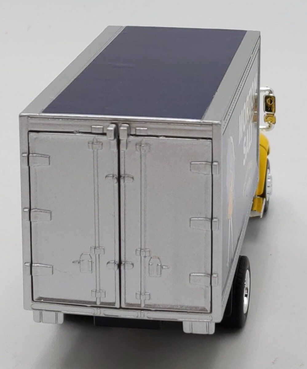 Menards 279-4456 O Scale Diecast Morton Salt Box Truck LN/Box