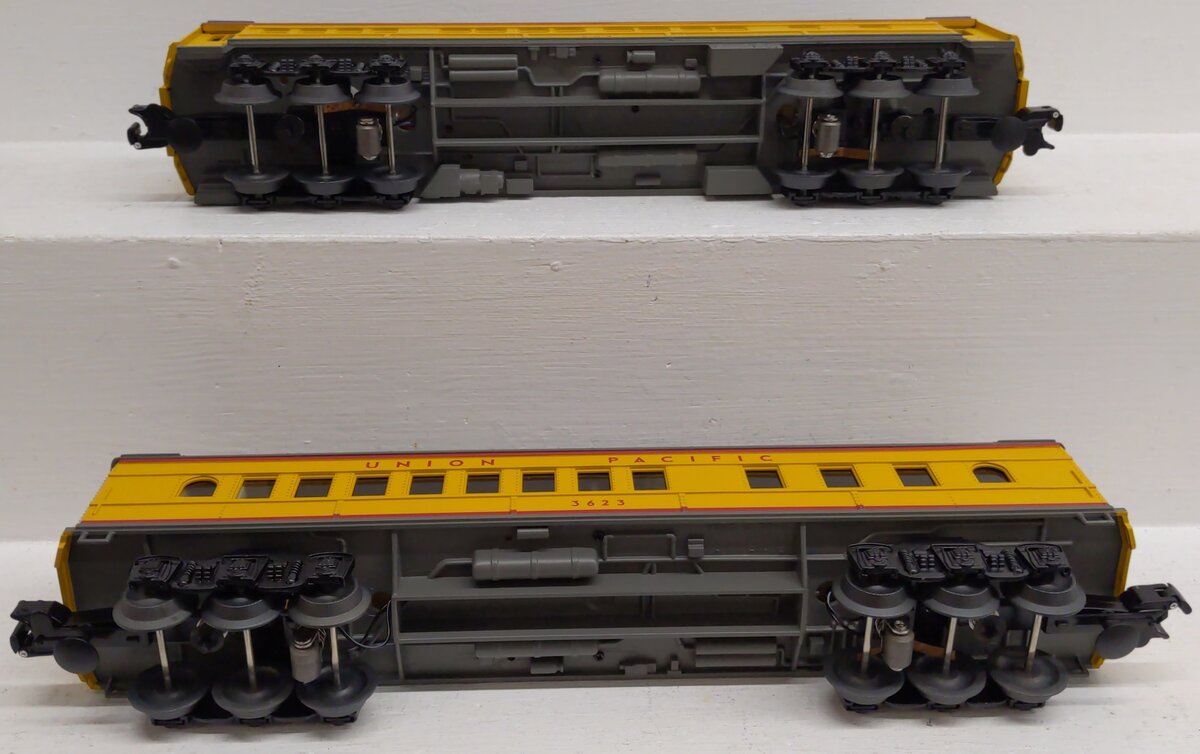Lionel 6-25169 O Gauge Union Pacific 2-Car Baby Madison Passenger Cars LN/Box