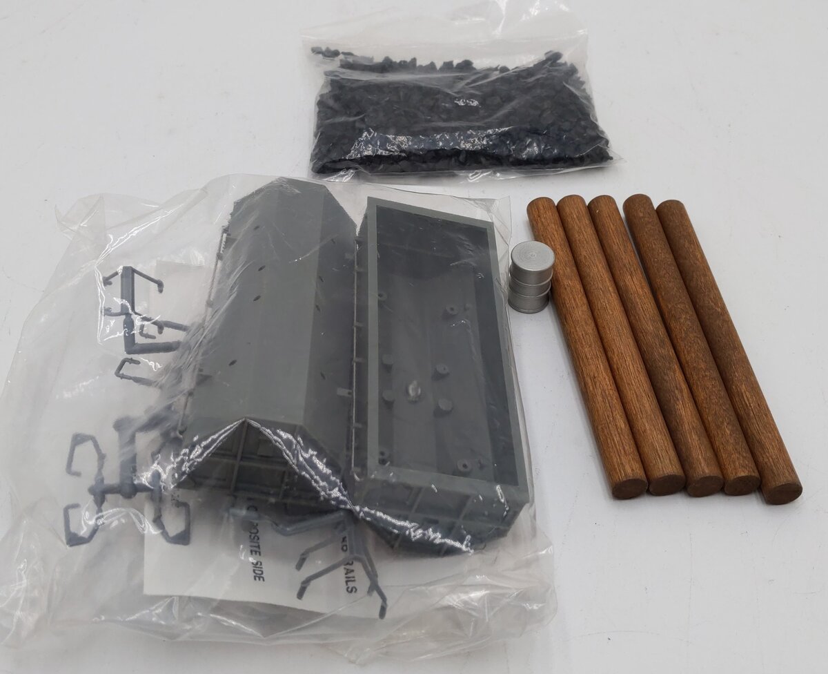 Lionel 6-22942 O Scale Barrels, Logs, Bumpers Accessories Pack LN/Box