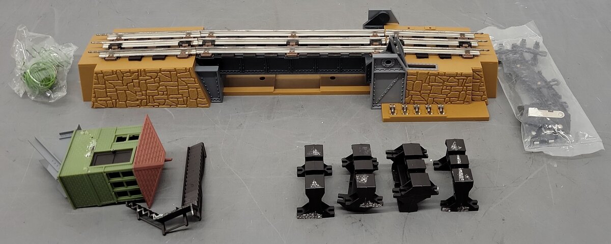 Lionel 6-2317 O Operating Drawbridge EX/Box