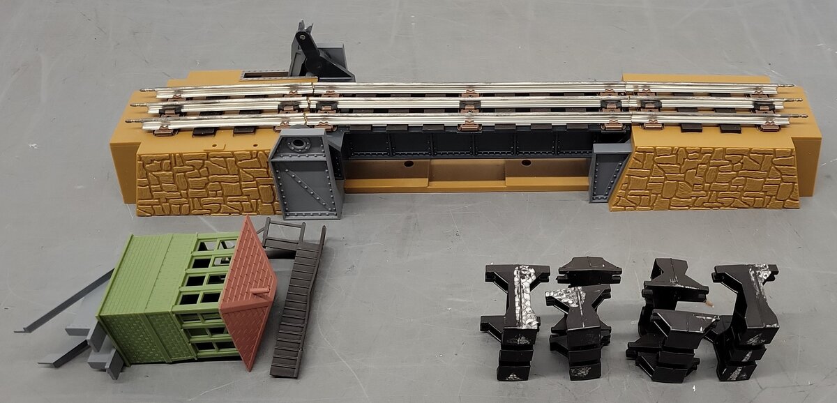 Lionel 6-2317 O Operating Drawbridge EX/Box