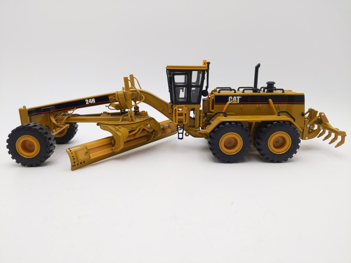 Norscot 55133 1:50 Diecast Caterpillar 24H Motor Grader EX/Box