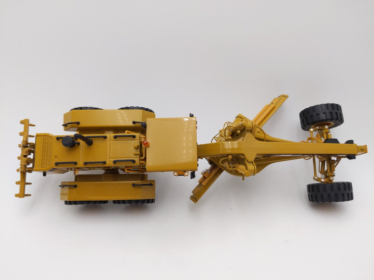 Norscot 55133 1:50 Diecast Caterpillar 24H Motor Grader EX/Box