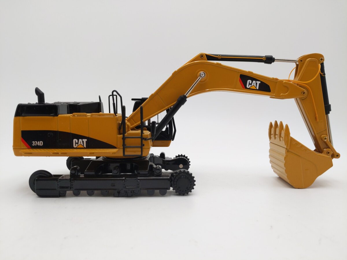 Norscot 55274 1:50 American Construction Equipment Caterpillar 374D Excavator EX/Box