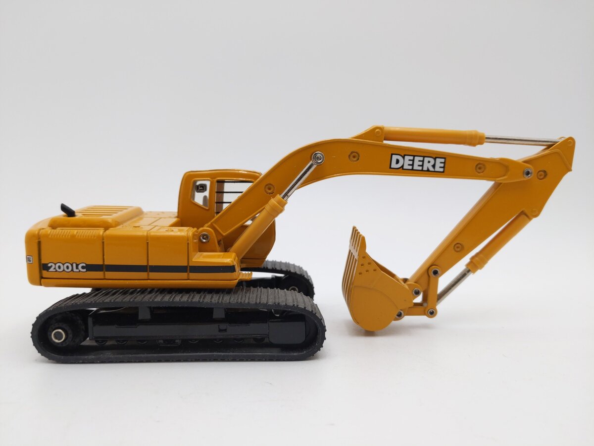 Ertl 5260 1:50 John Deere 200LC Excavator EX/Box