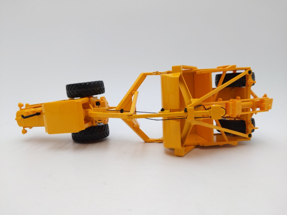 Spec-Cast CON005 1:50 LeTourneau Super C Tournapull with LP Carryall Scraper EX/Box
