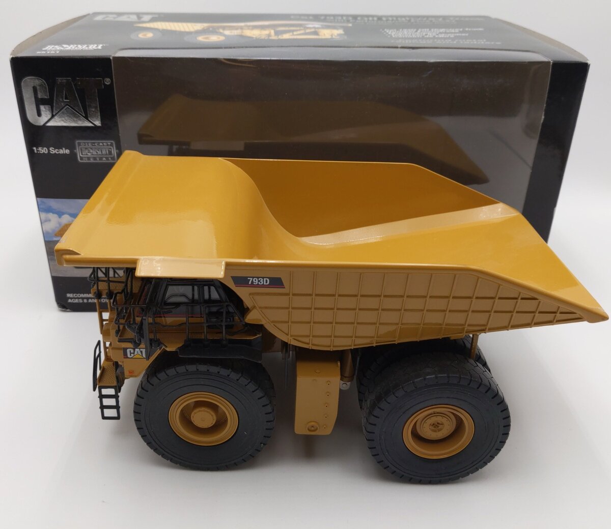 Norscot 55151 1:50 Scale Diecast Caterpillar 793D Off Highway Truck EX/Box