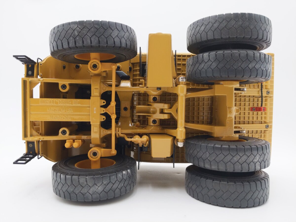 Norscot 55151 1:50 Scale Diecast Caterpillar 793D Off Highway Truck EX/Box
