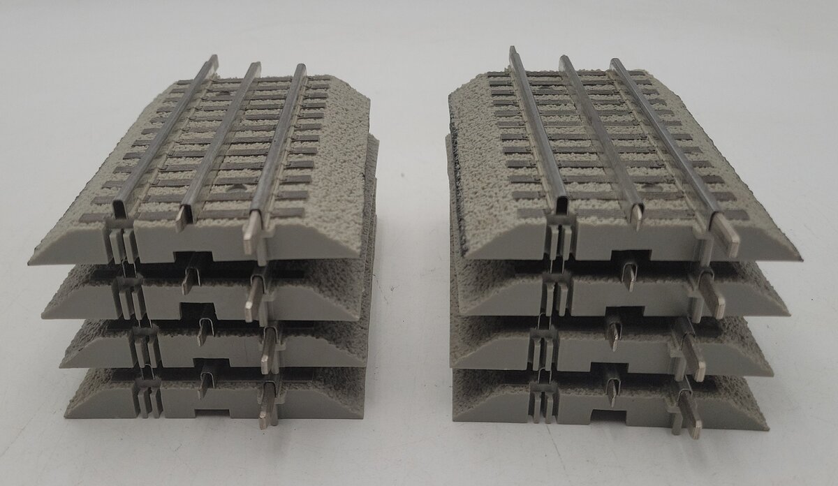 Lionel 6-12024 O Gauge FasTrack 5"Straight Track Section (8) VG
