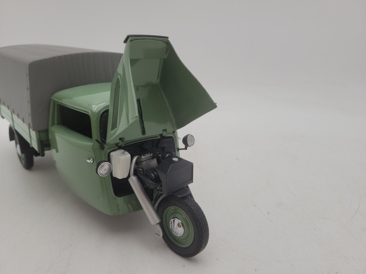 Minichamps 1:18 Scale Green/Gray Tempo Hanseat 3 Rad 1950 - 1952 EX