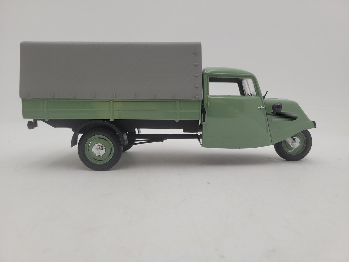 Minichamps 1:18 Scale Green/Gray Tempo Hanseat 3 Rad 1950 - 1952 EX