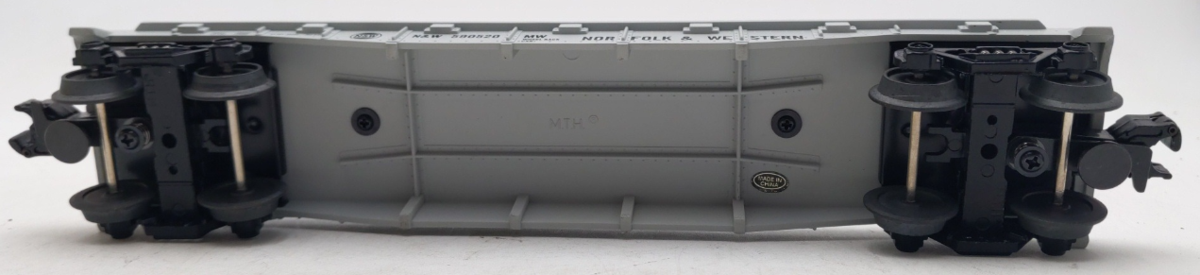 MTH 30-76695 O Gauge Norfolk & Western Flat Car w/ 8-Wheel Set #590520 LN/Box