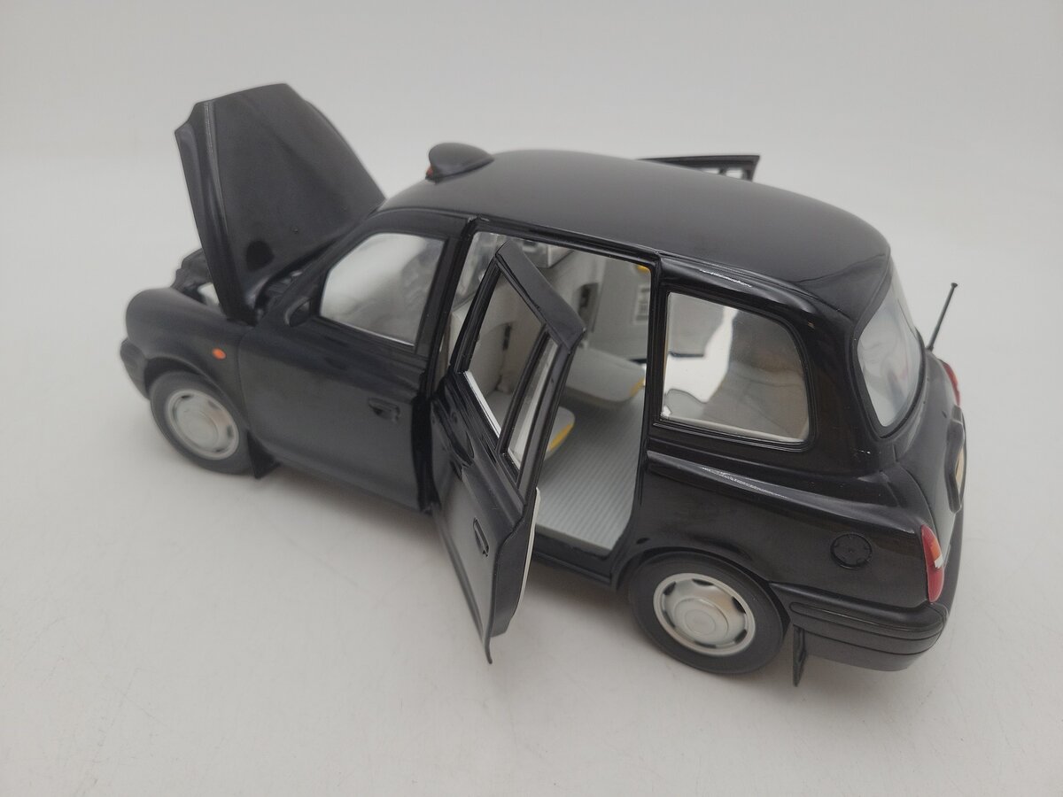 Sun Star TX1 1:P18 Scale Black London Taxi Cab Diecast Model Car High Detail EX
