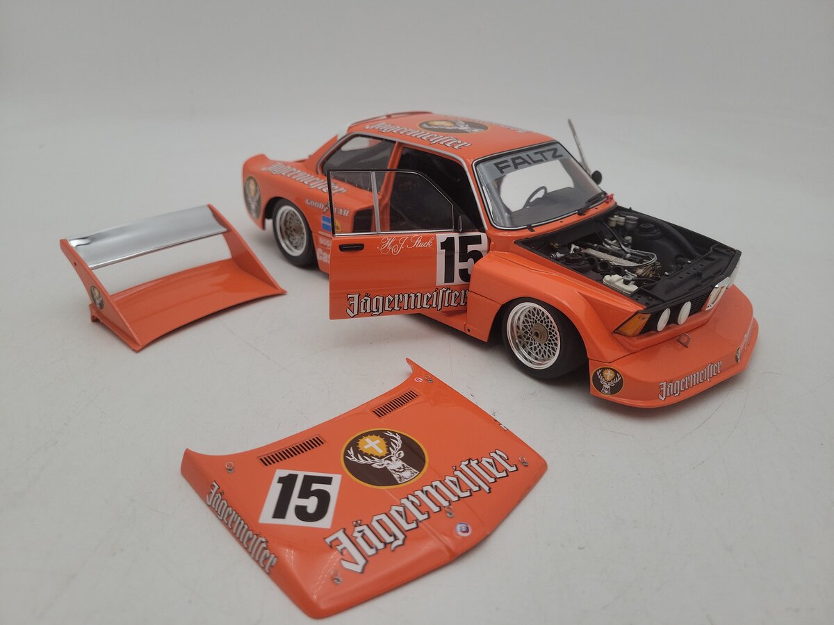 Minichamps 1:18 Scale BMW 3201 1977 Jagermeister #15 Diecast Racing Car Model EX