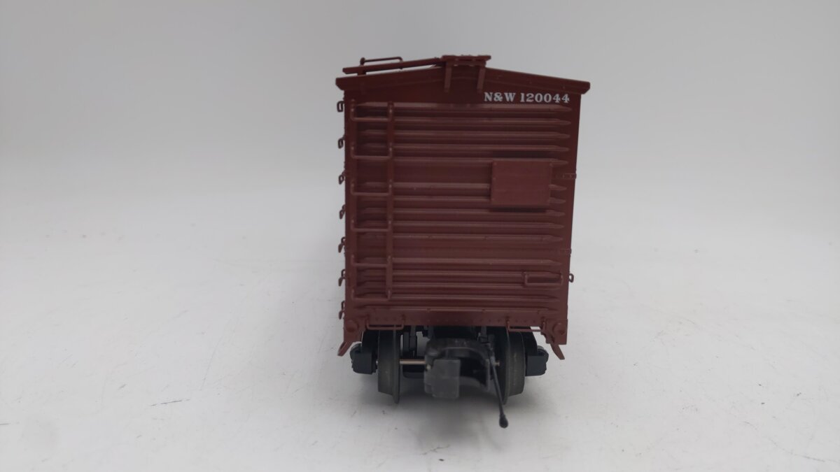 MTH 20-93957 O Norfolk & Western 40' Single Sheathed Boxcar #120044 EX