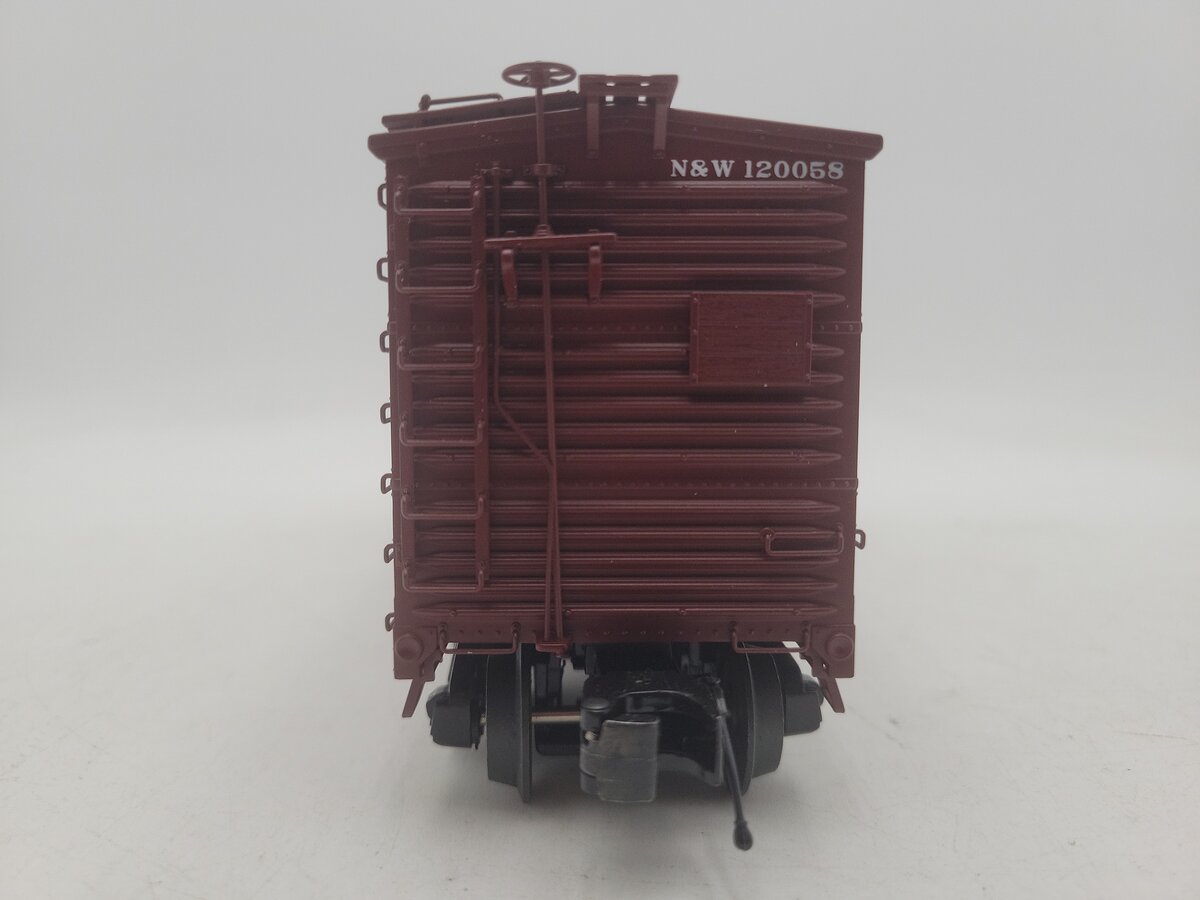 MTH 20-93957 O Norfolk & Western 40' Single Sheathed Boxcar #120058 EX