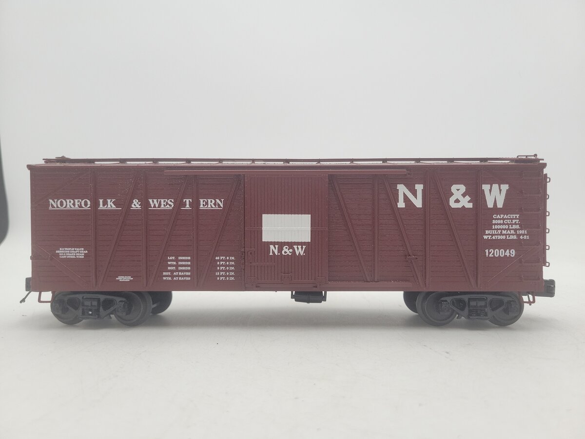 MTH 20-93371 N&W 40' USRA Sheathed Boxcar #120049 EX