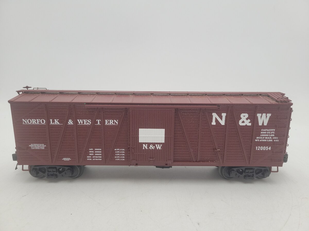 MTH 20-93957 O Norfolk & Western 40' Single Sheathed Boxcar #120054 EX