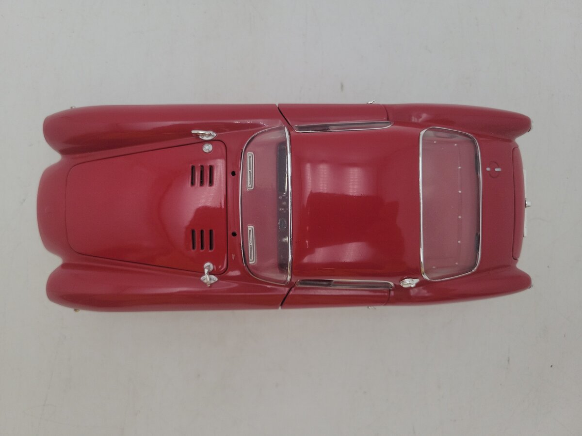 Ricko A6GCS 1:18 Scale Red Masserati 1954 Berlinetta With Removable Hood EX
