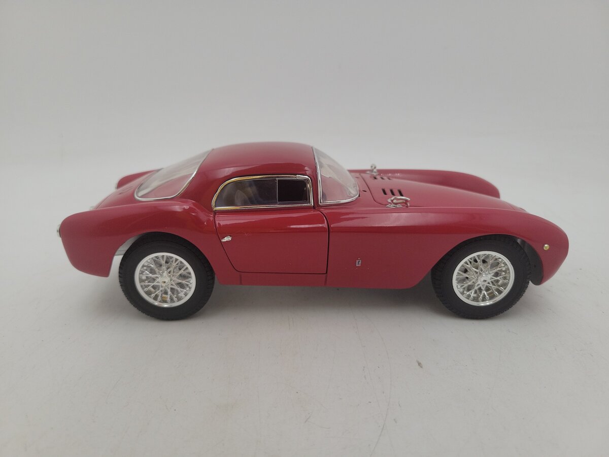 Ricko A6GCS 1:18 Scale Red Masserati 1954 Berlinetta With Removable Hood EX