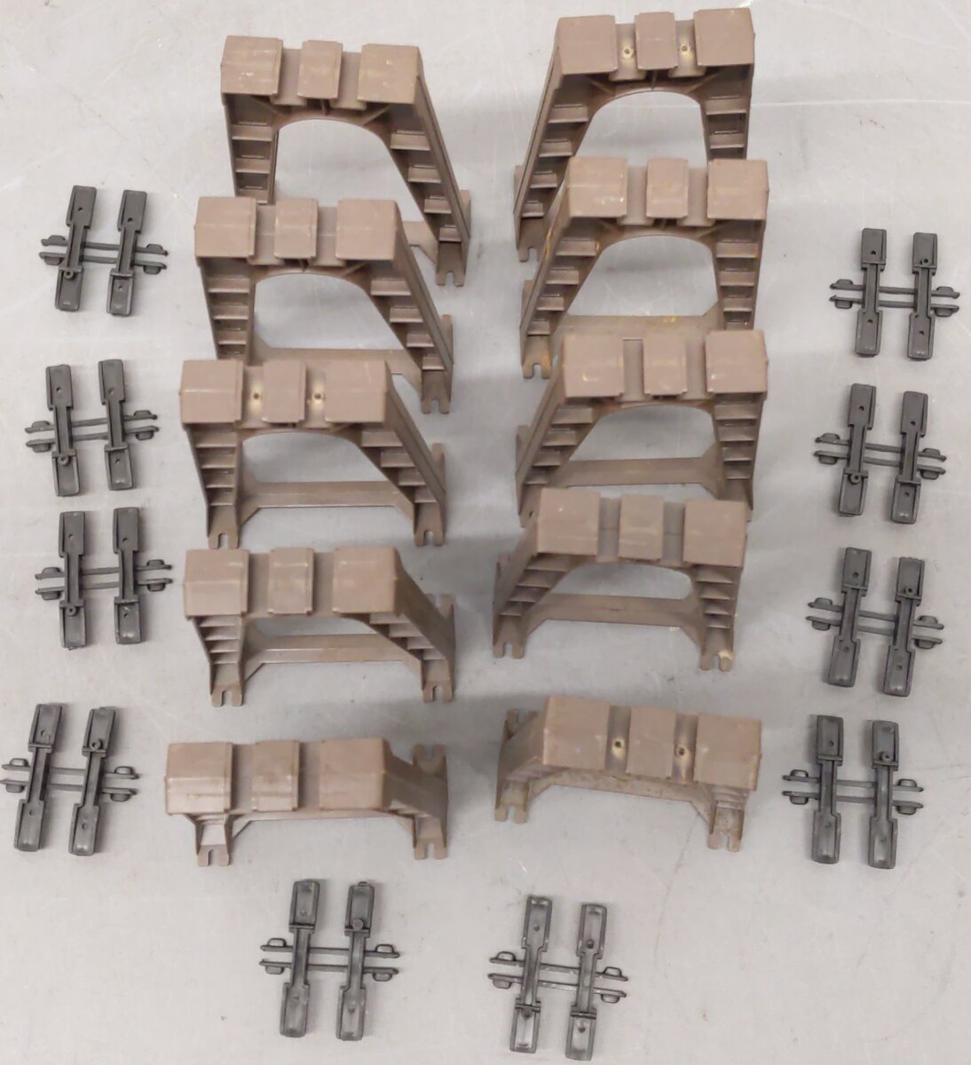 Lionel 6-12755 O Gauge Elevated Trestle Set (Set of 10) EX/Box