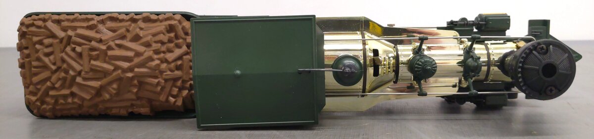 Lionel 6-8104 O Union Pacific Golden Arrow General Steam Loco #3 w/Display Case EX