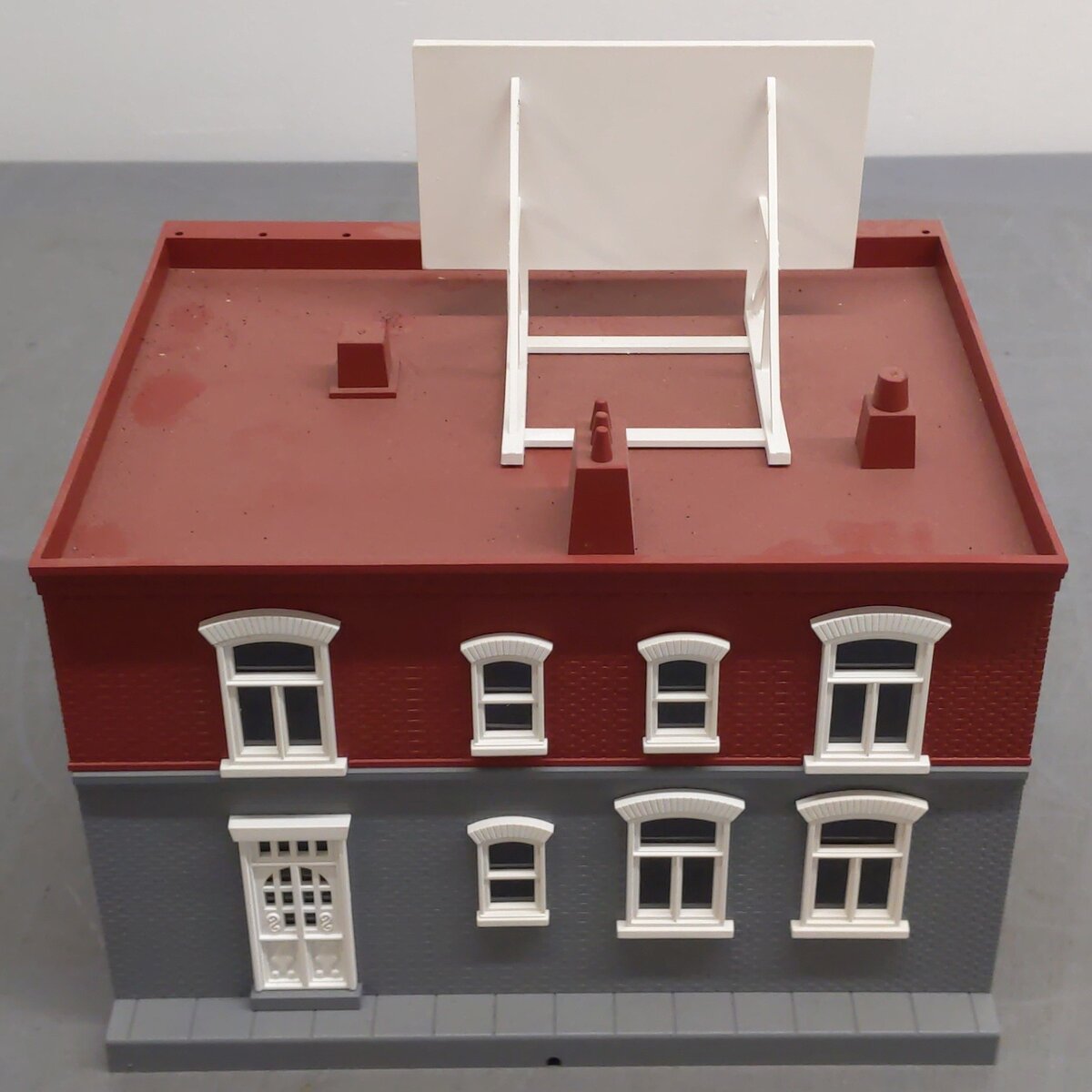 MTH 30-9018 O Hardware Store Red & Gray w/White Trim EX