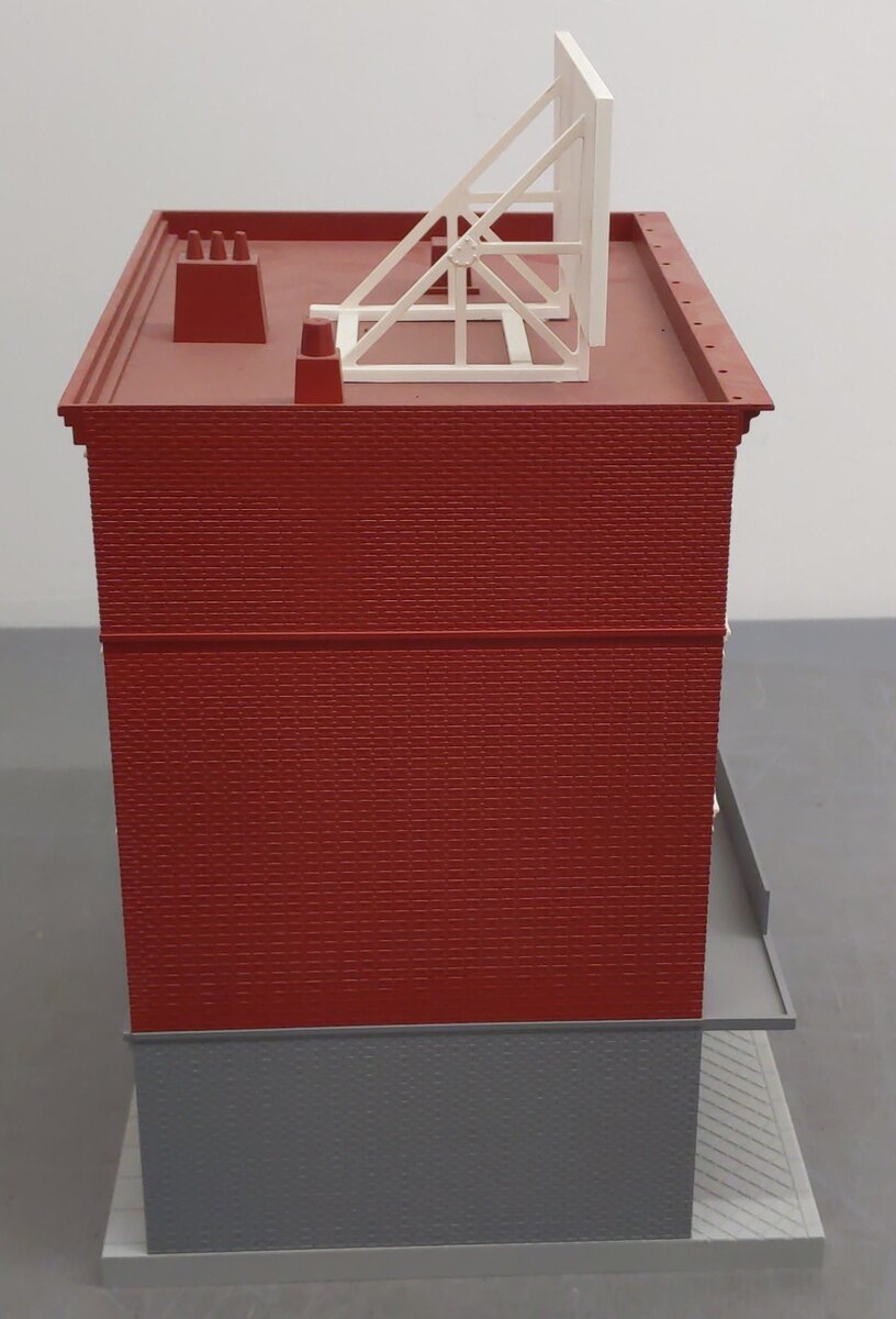 MTH 30-9013 O Four Story Office Supply Building EX