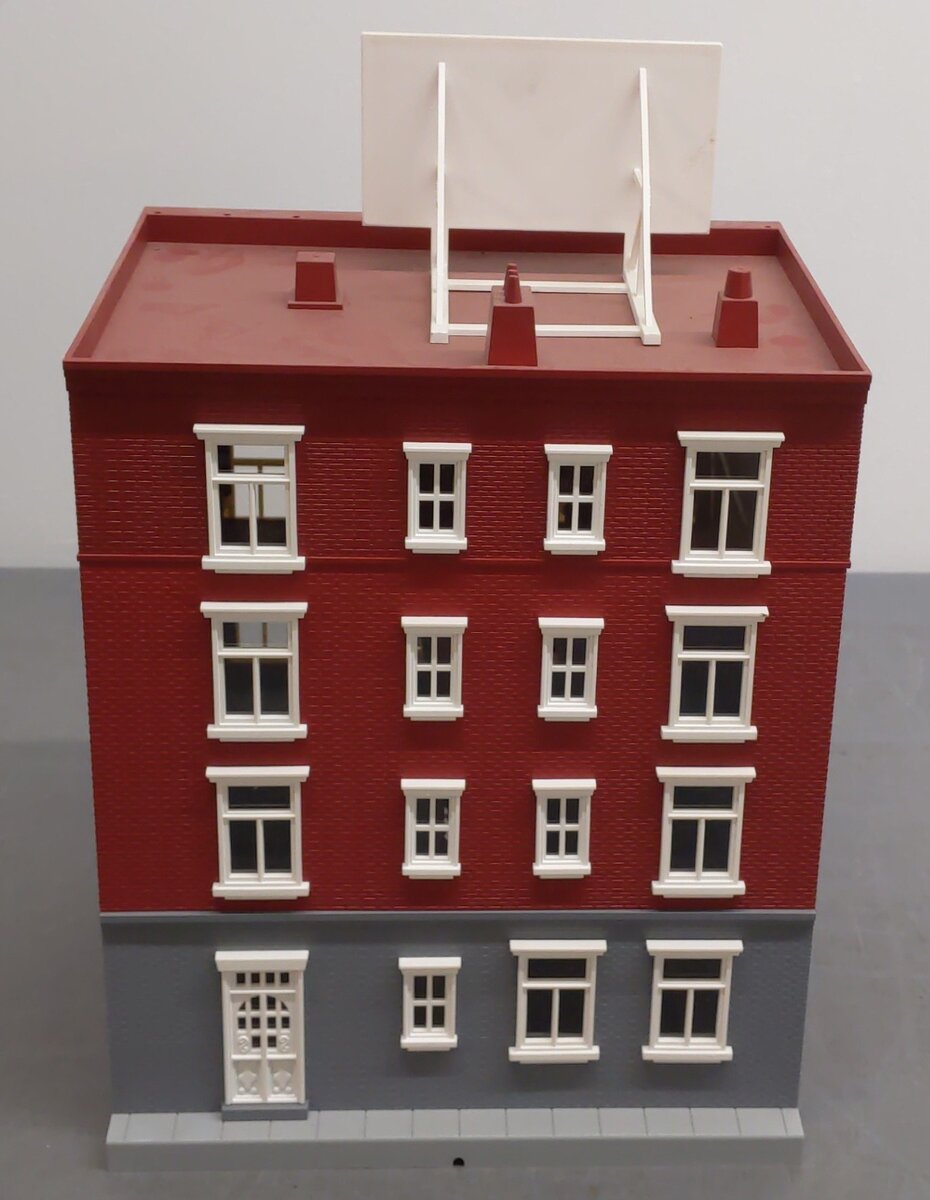 MTH 30-9013 O Four Story Office Supply Building EX