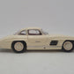 Minichamps 0309002 1:18 Scale Cream Mercedes-Benz 300 SL Gullwing 1954 Diecast EX