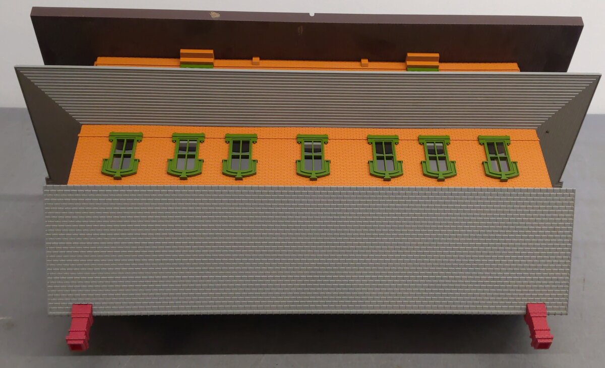 MTH 30-9005 Passenger Station EX