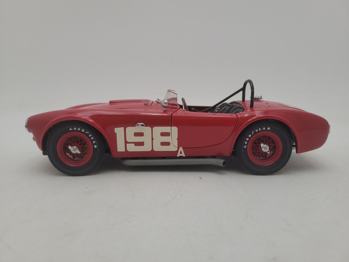 Exoto 2001 1:18 Scale 1963 Red Shelby Cobra 260 Coupe #198 A Limited Edition EX
