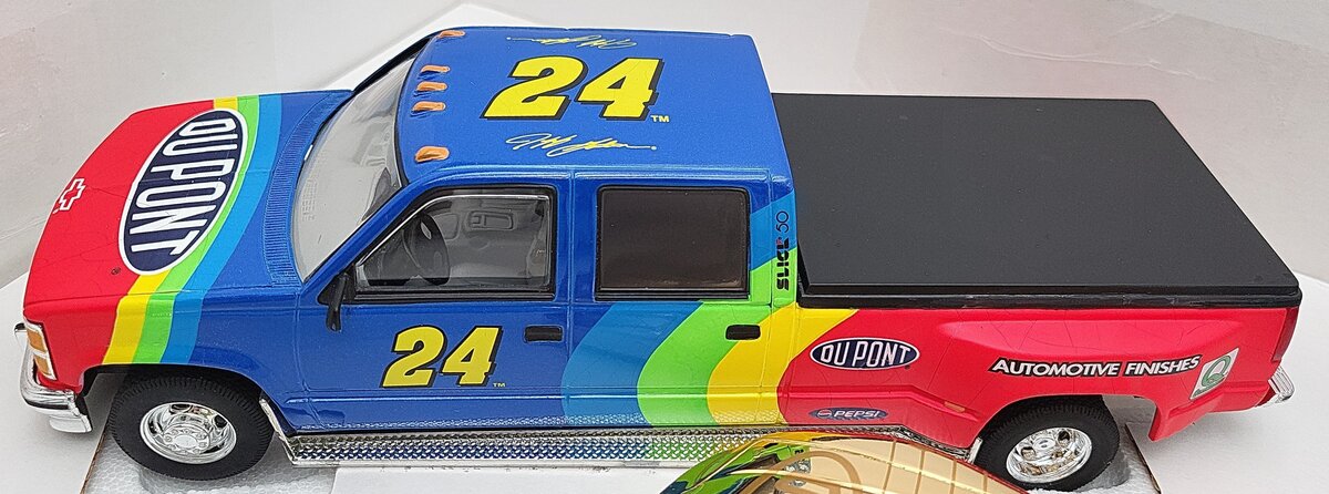 Brookfield 1:25 Jeff Gordon #24 Gold Dupont Champ Trackside Show Car Trailer Set EX/Box