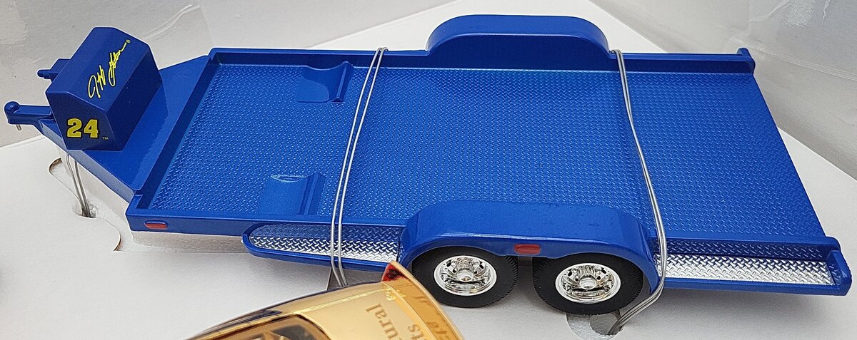 Brookfield 1:25 Jeff Gordon #24 Gold Dupont Champ Trackside Show Car Trailer Set EX/Box