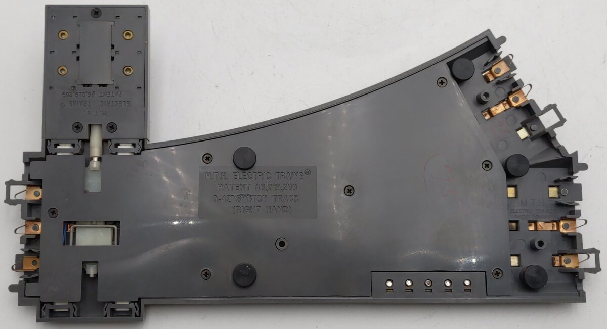 MTH 40-1043 O42 RealTrax Nickel Silver Right Hand Remote Switch Turnout EX/Box