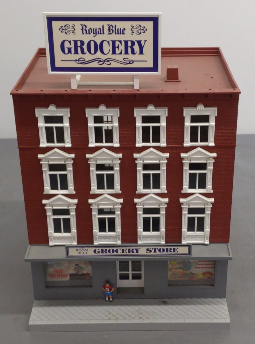 MTH 30-9058 O Gauge 4-Story Building w/ Grocery Store EX