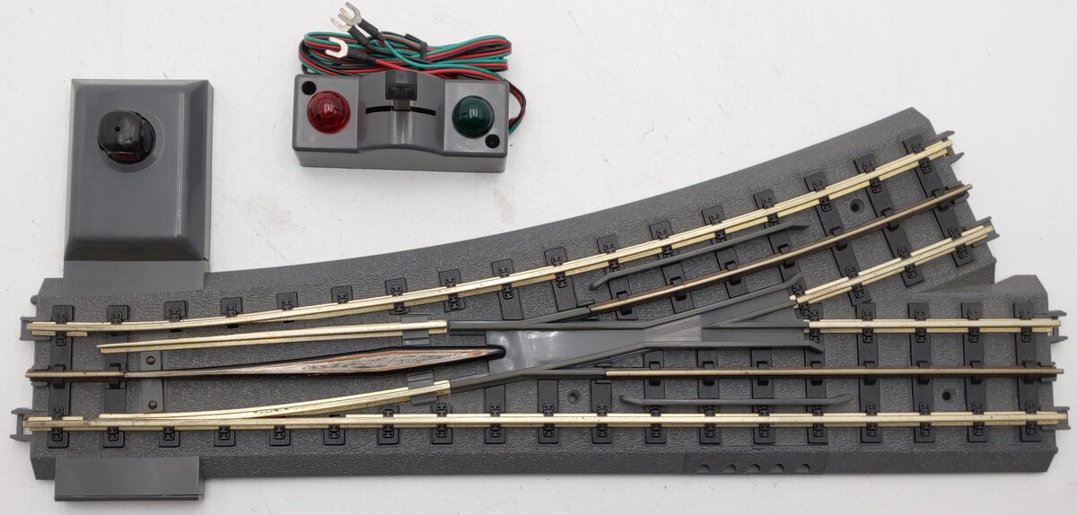 MTH 40-1021 O72 RealTrax Nickel Silver Left Hand Remote Switch Turnout EX/Box