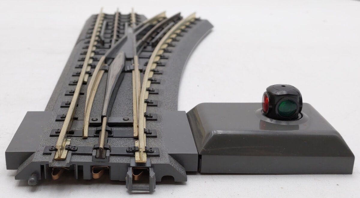 MTH 40-1020 O72 RealTrax Nickel Silver Right Hand Remote Switch Turnout  EX/Box