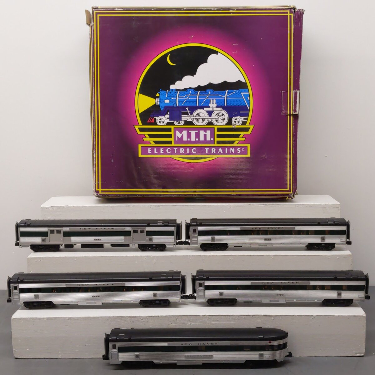 MTH 20-65197 New Haven Premier 70' Streamlined Passenger Car Set (Set of 5) EX/Box