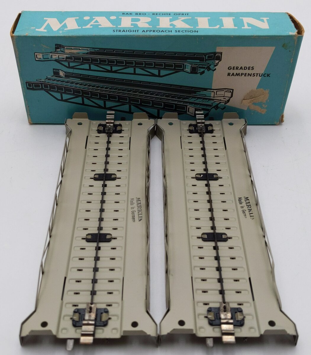 Marklin 7168 HO Scale Metal Straight Approach Sections (2) EX/Box
