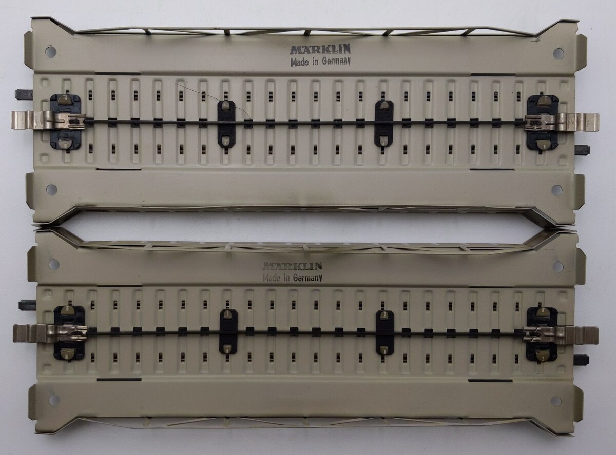 Marklin 7168 HO Scale Metal Straight Approach Sections (2) EX/Box