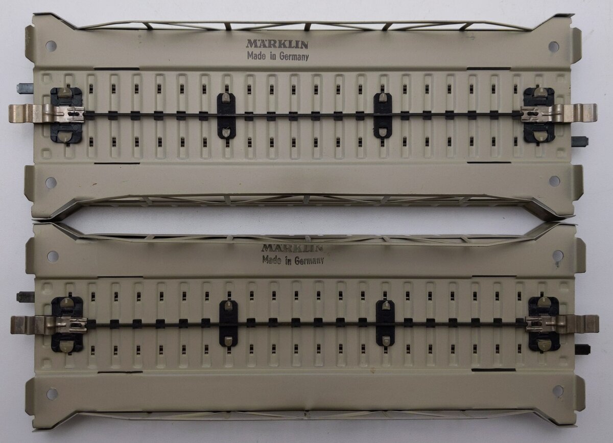 Marklin 7168 HO Scale Metal Straight Approach Sections (2) EX/Box