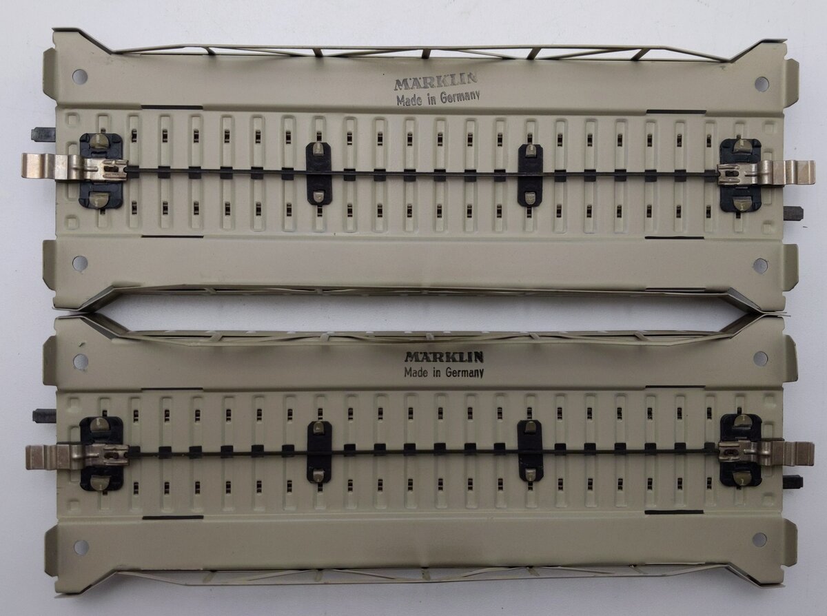 Marklin 7168 HO Scale Metal Straight Approach Sections (2) VG/Box