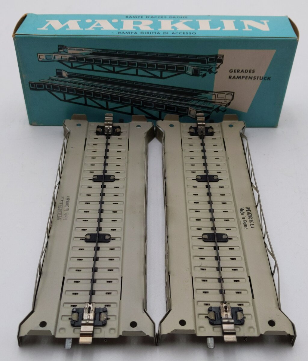 Marklin 7168 HO Scale Metal Straight Approach Sections (2) VG/Box