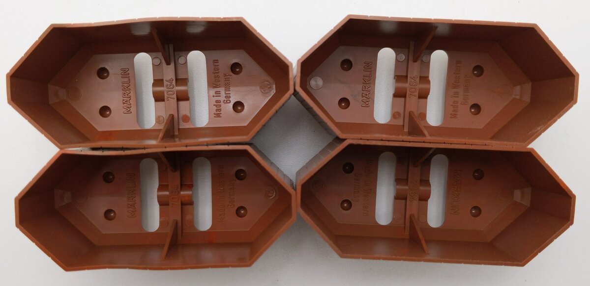 Marklin 7064 HO Scale Piers (4) EX/Box