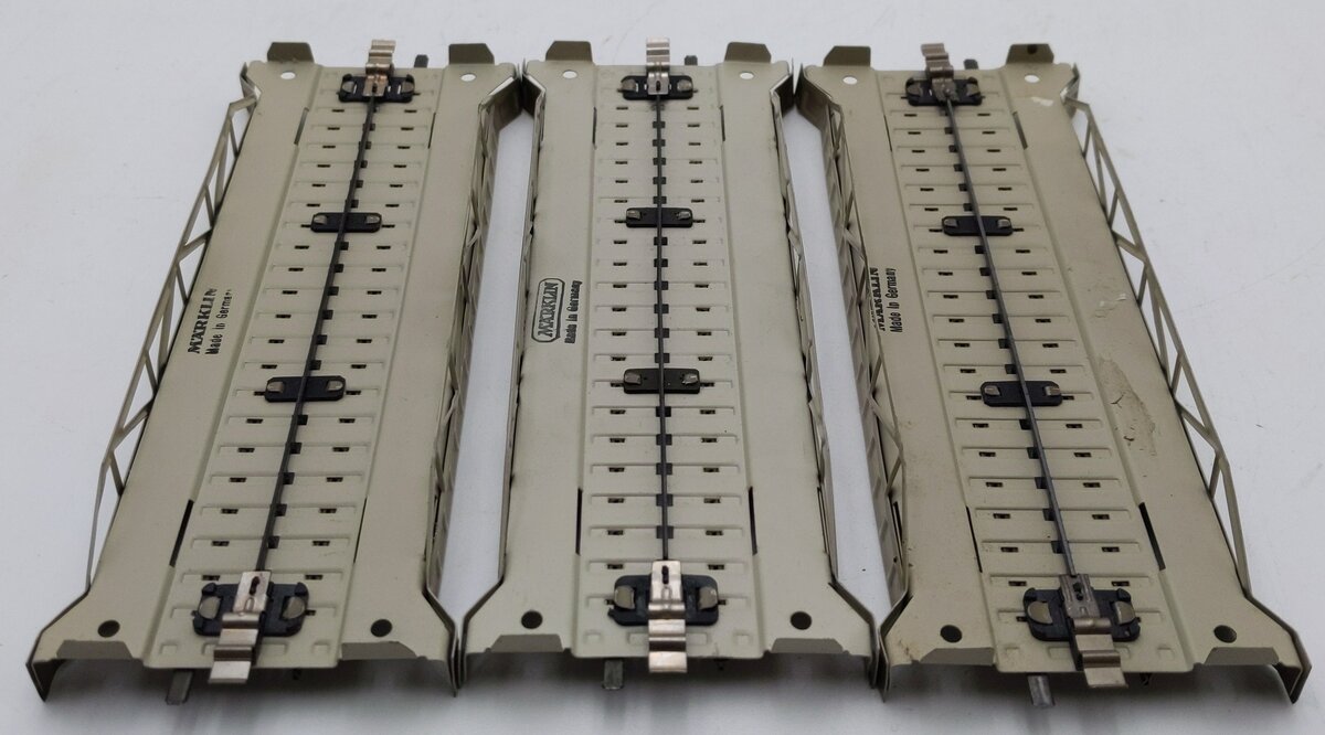 Marklin 7168 HO Scale Metal Straight Approach Sections (3) VG