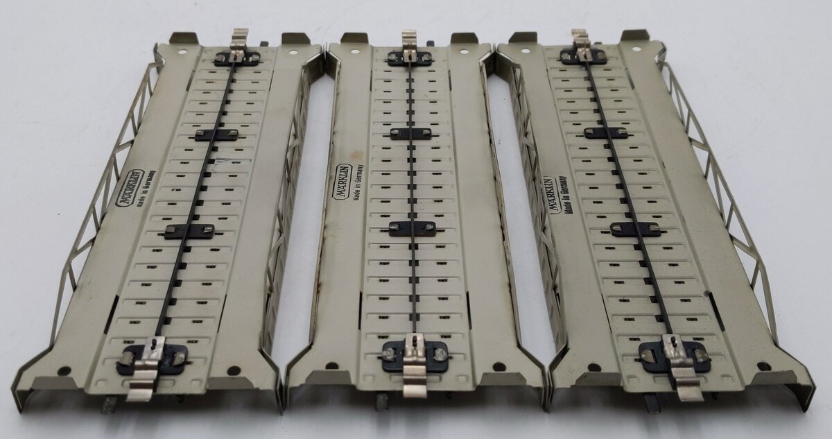 Marklin 7168 HO Scale Metal Straight Approach Sections (3) VG