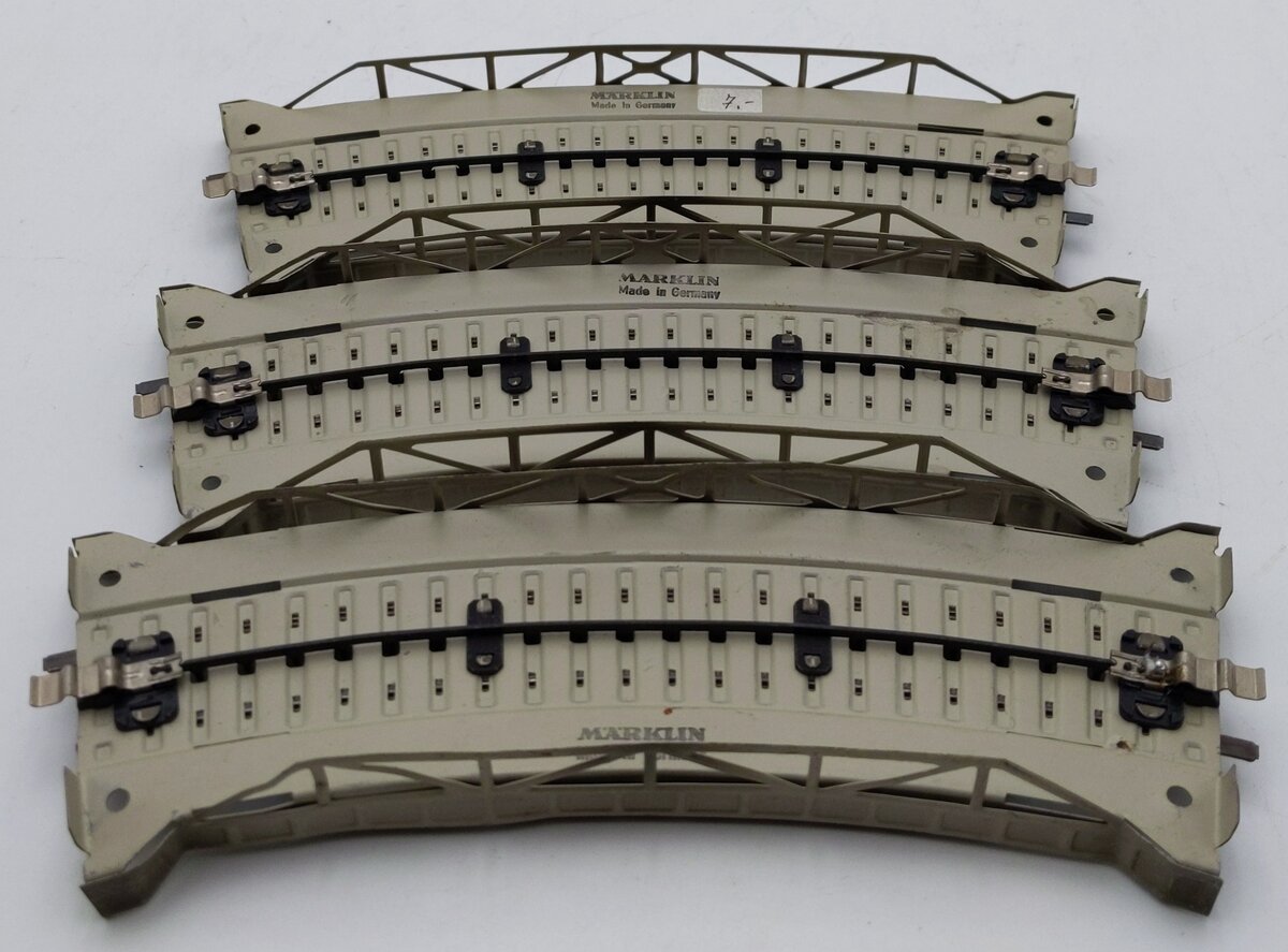 Marklin 7167 HO Scale Curved Approach Sections (3) VG