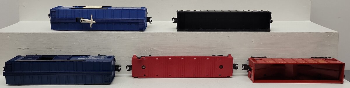 Lionel O Gauge Vintage Freight Cars #6825,3424,6468,25000,6462 [5] VG