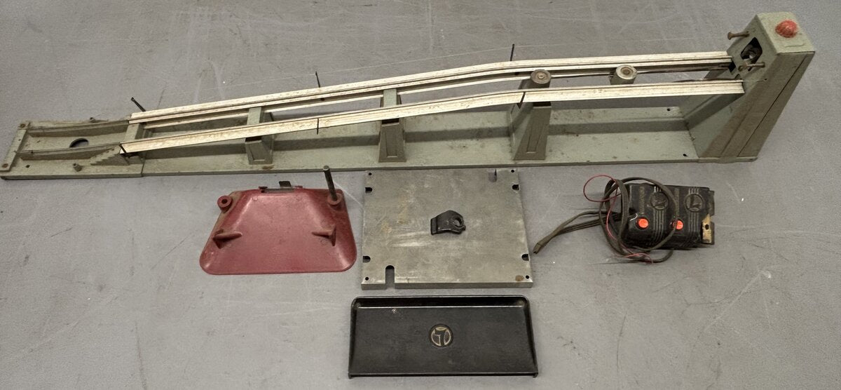 Lionel 456 Vintage O Operating Coal Ramp w/Controller & Bin VG/Box